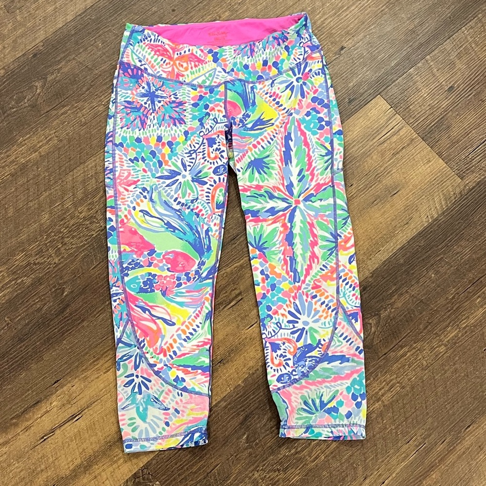 Lilly Pulitzer Rochelle legging womens size medium dancing on the deck pink blue